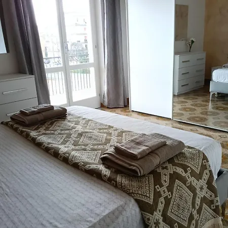 Greta Apartment *