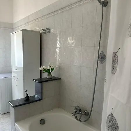 Greta Apartment